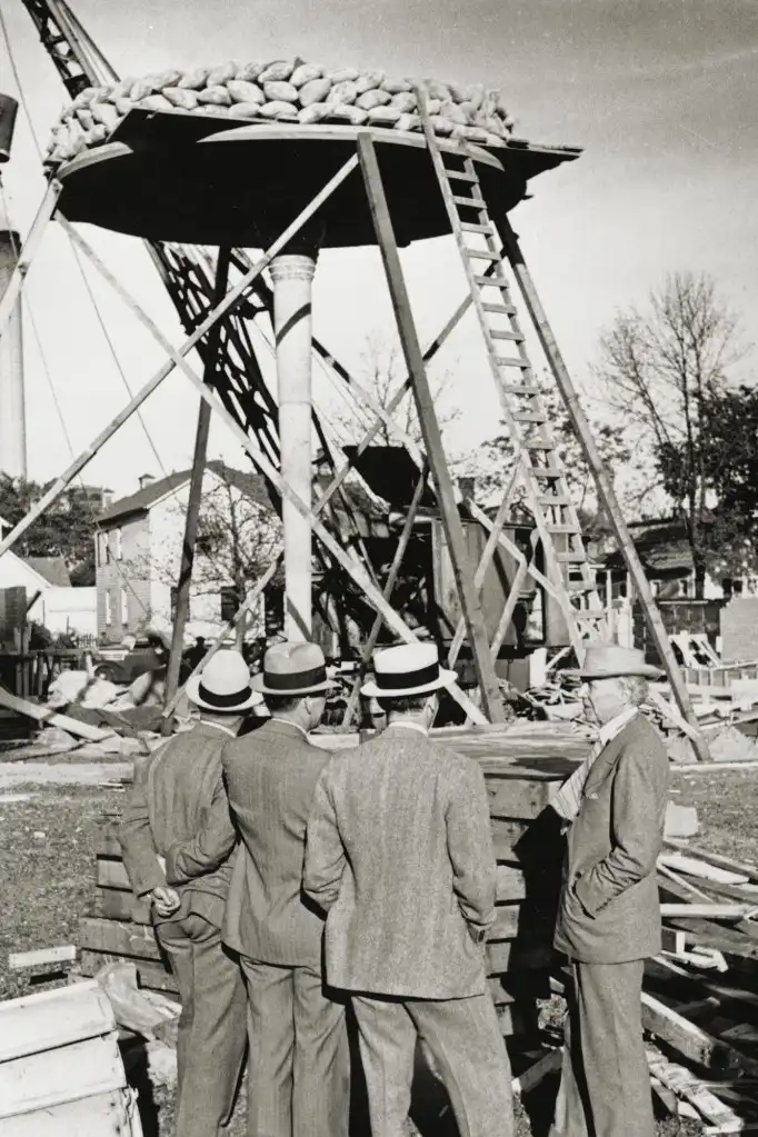 Test de charge sur une colonne (1937)