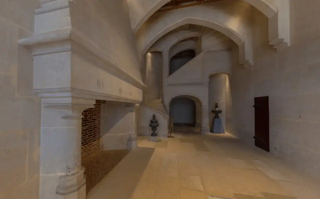 Grand vestibule de l’aile des invités gardé par un lion ailé