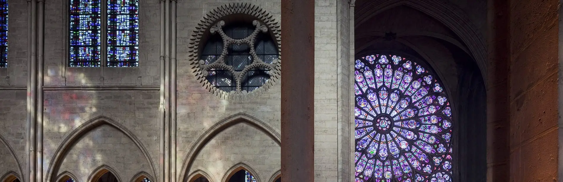 Parvis de Notre-Dame de Paris et Île de la Cité