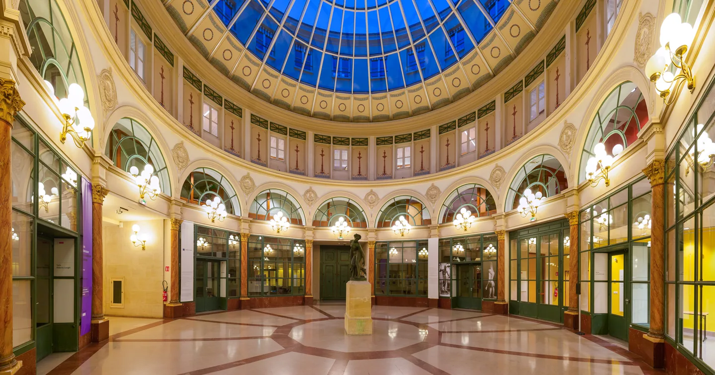 Rotonde et coupole vitrée de la galerie Colbert à Paris